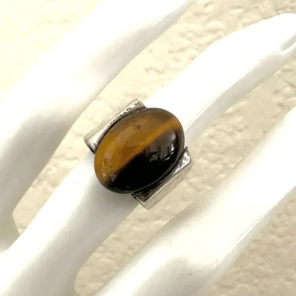 Stamped Israel Tigers eye oval Sterling silver ring